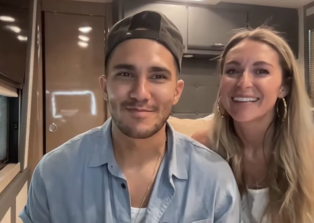 Alexa and Carlos PenaVega finding comfort in God, prayers after tragic loss of daughter