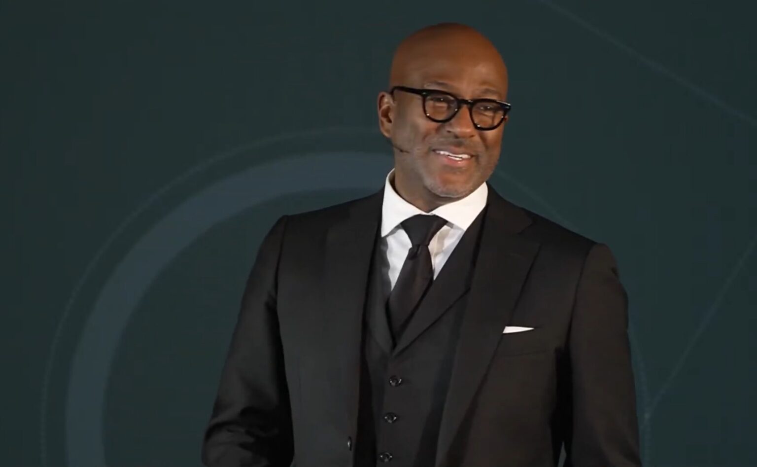 New York church sued for gender bias picks male pastor again, continuing 200-year tradition