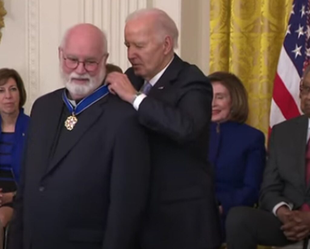 Biden awards priest who runs gang rehab ministry Presidential Medal of Freedom