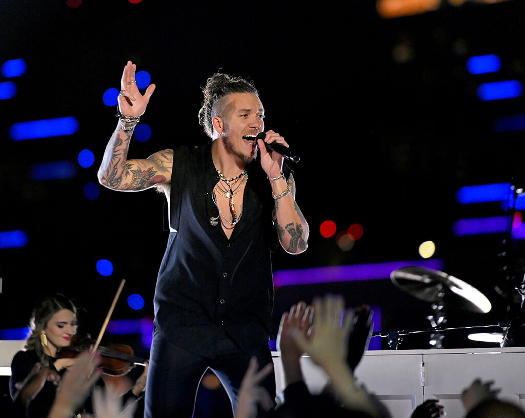 Brandon Lake, Jenn Johnson address church hurt at Dove Awards: ‘The church is broken, but Jesus is our reason’