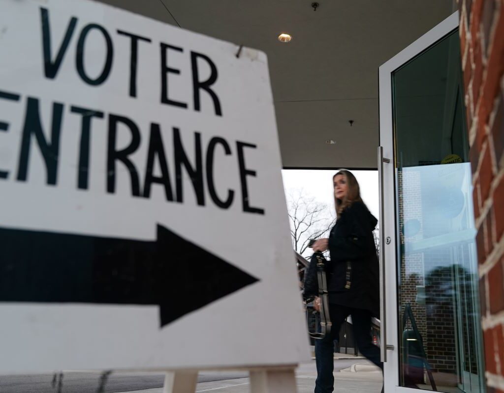 Texas clarifies voter ID law, requires proof of US citizenship for ballot